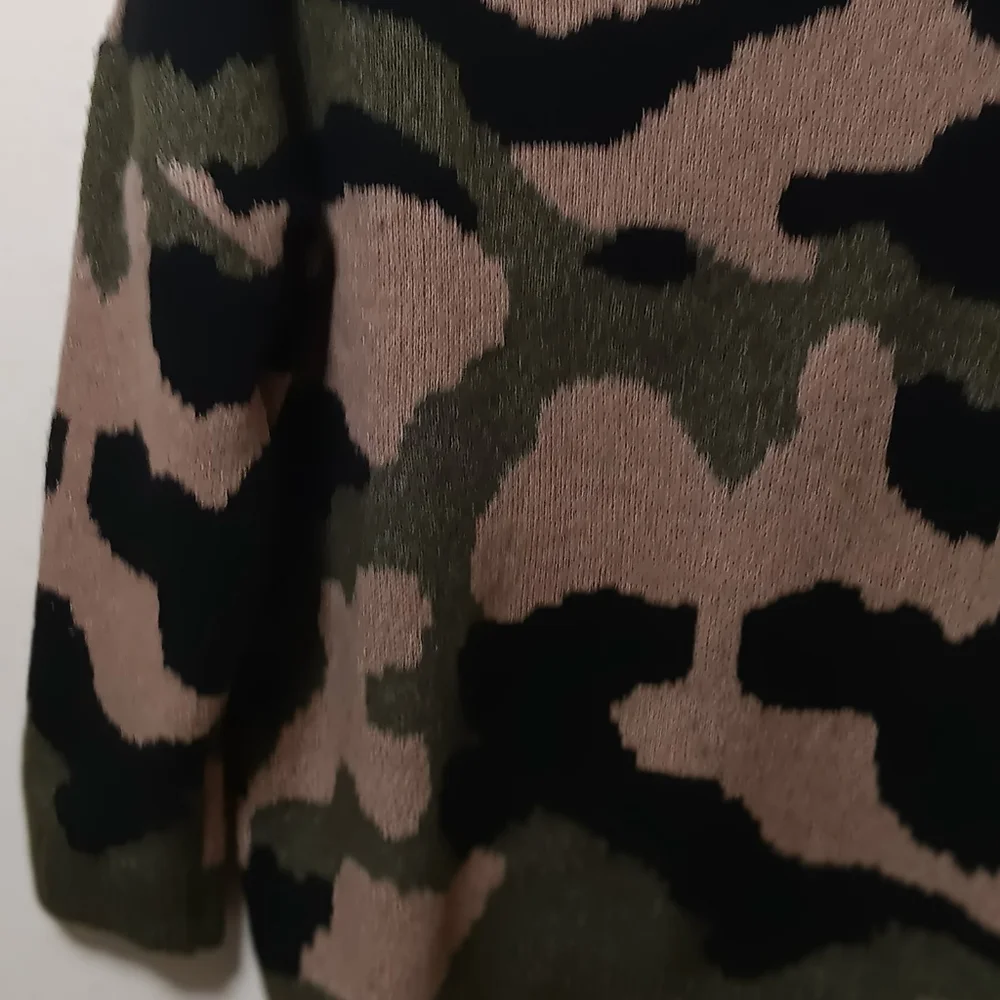 Ashley Stewart. Camouflage sweater - Picture 2 of 4